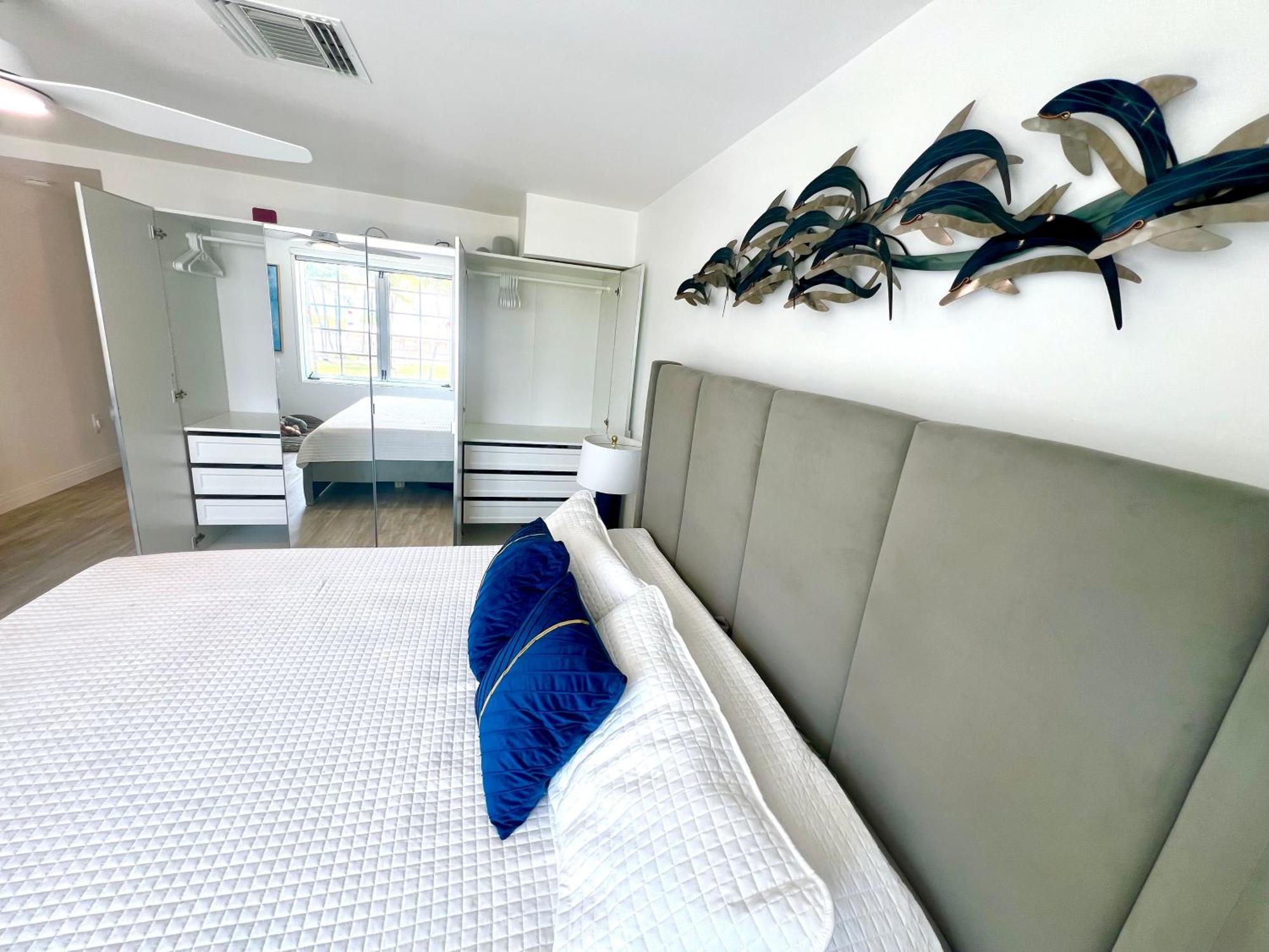 Wow! Location! Unit! New Renovated South Ocean Front Appartement Miami Beach